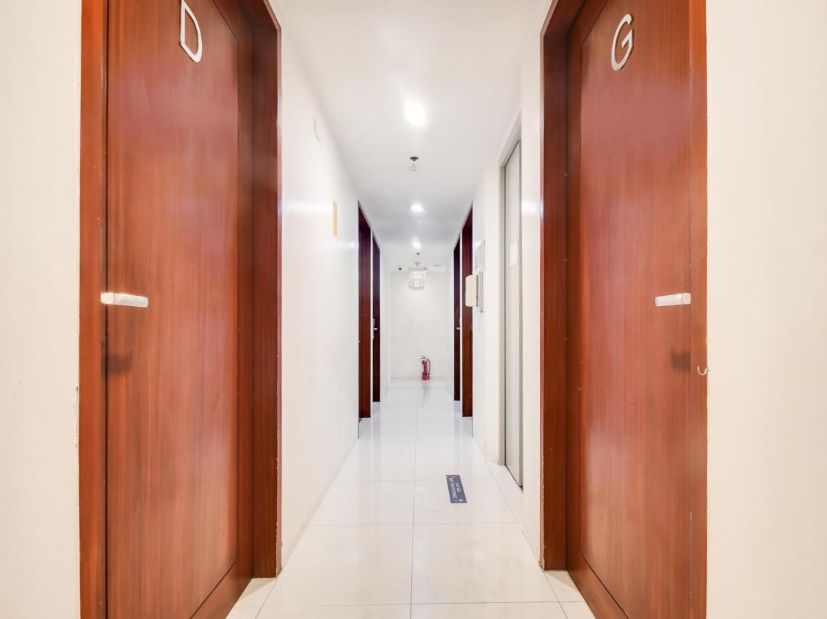 Oyo 893 Dian Suites Makati Manila Exteriör bild