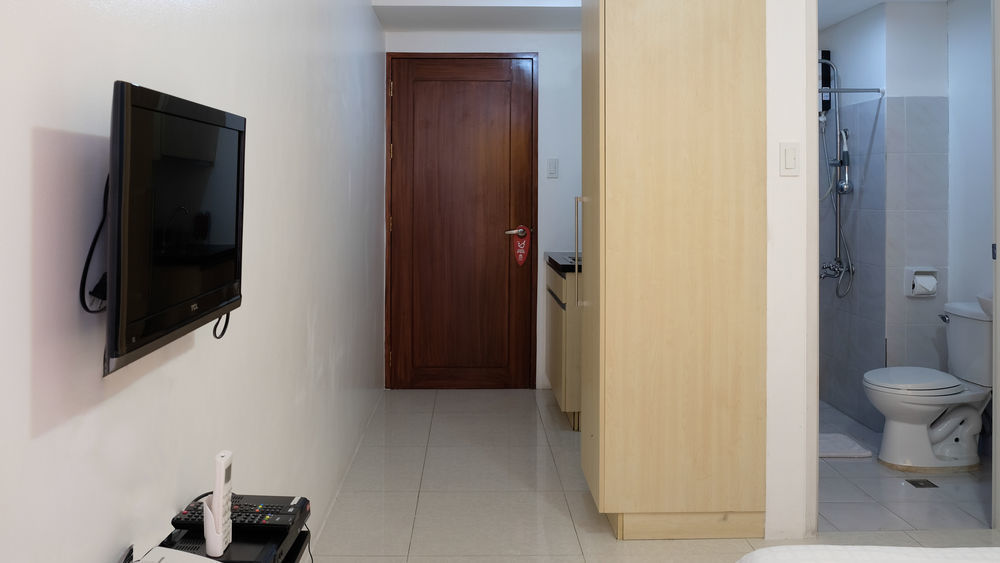 Oyo 893 Dian Suites Makati Manila Exteriör bild
