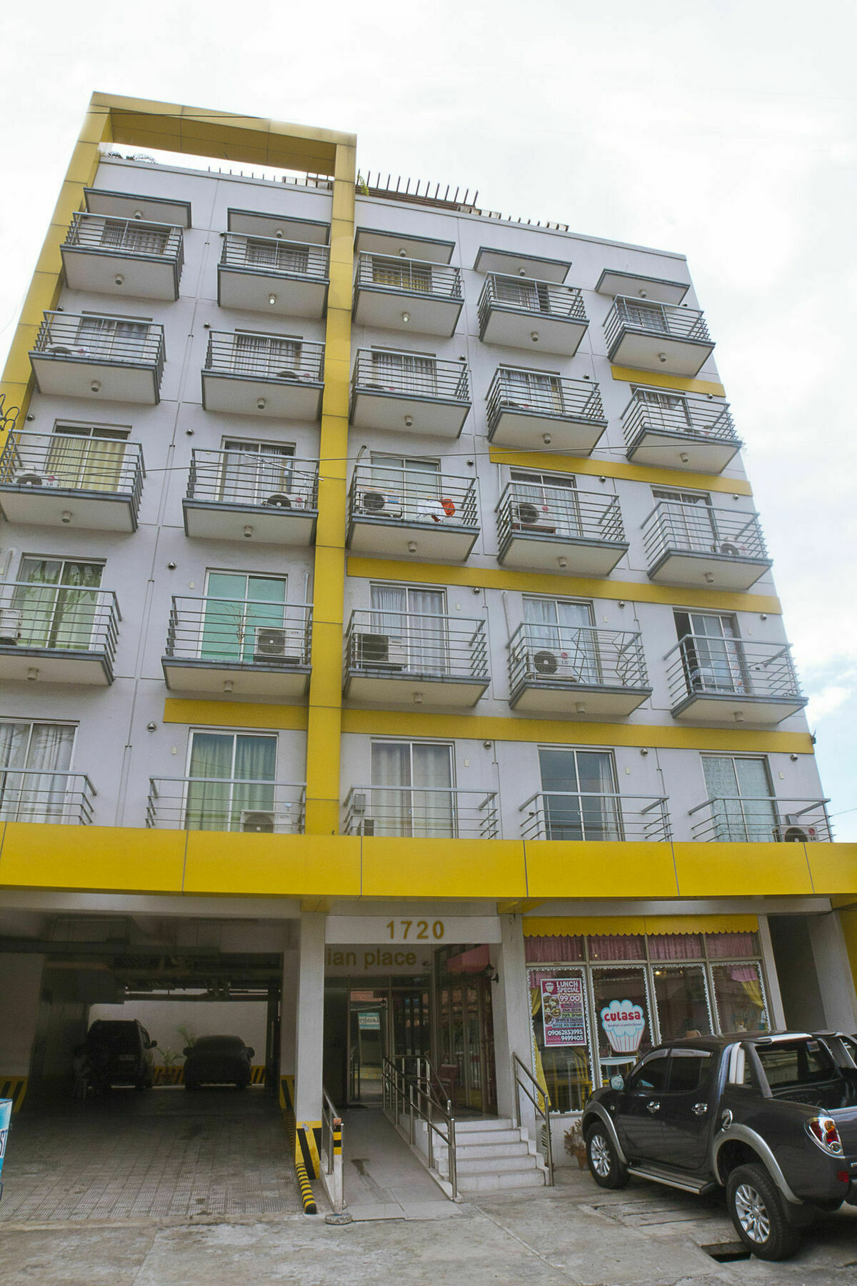 Oyo 893 Dian Suites Makati Manila Exteriör bild